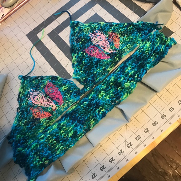 Custom embroidery - Picture 4 of 5